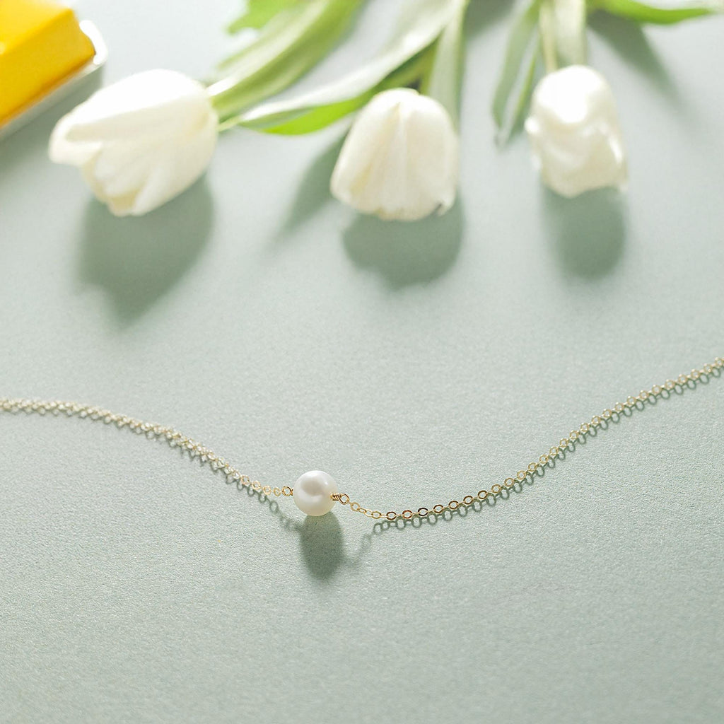 Avinna Pearl Necklace