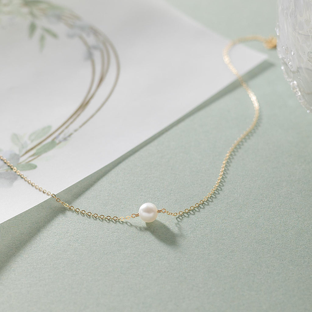 Avinna Pearl Necklace