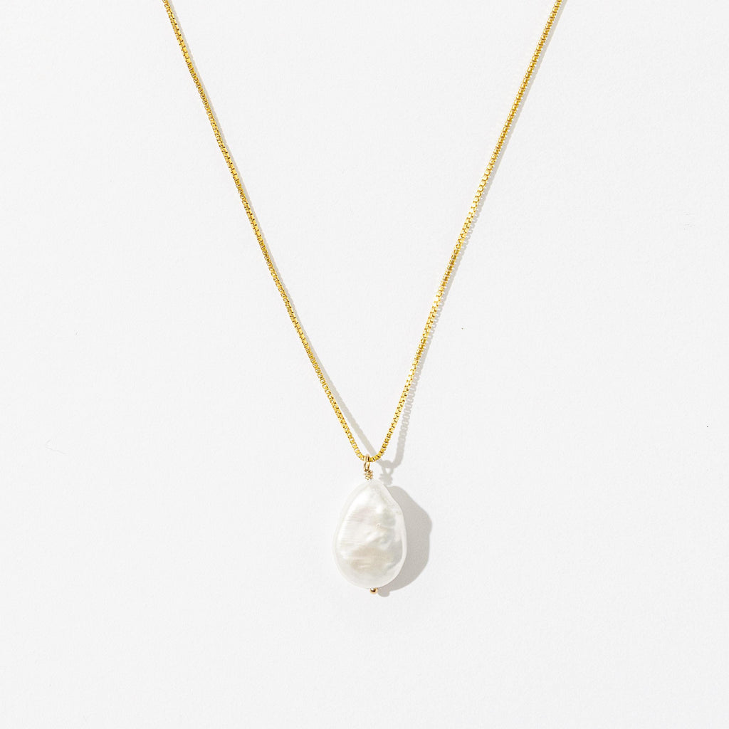 Baroque Pearl Necklace – Statement Pendant – Minimalist Jewelry – Wedding Necklace – Gemstone Pendant – Layering Jewelry – Gift For Her